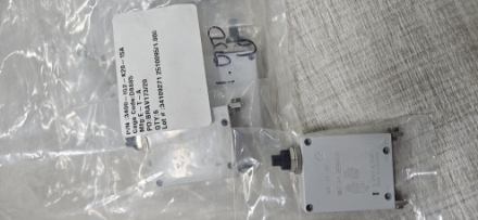 Imagem de Disjuntor CBE; conforme IEC 60934; 1 pólo; 15,0A; 240Vca; 60Hz; disparo por ação termo-magnética; método de conexão (IEC 60934) por parafuso, operação tipo M - IEC 60934 ; proteção IP 40 - NBR IEC 60529 ;